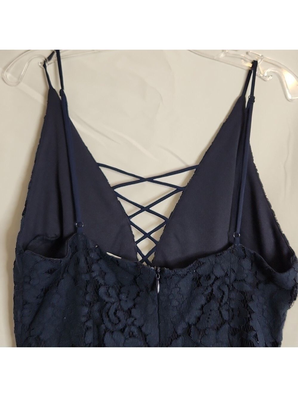 ASTR navy lace plunge criss-cross party cocktail dress  Sz: S - Picture 10 of 12